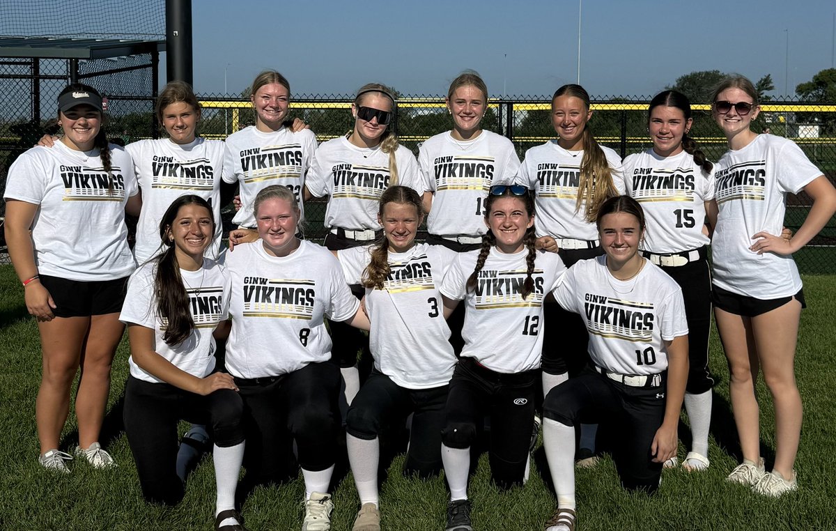 GraclynSimmons's tweet photo. 🌟 Had an awesome time coaching our freshman and sophomore softball players at Freshman State this last weekend !🥎💪 I’m so proud of each of them and can’t wait to kick off our high school season next week! Huge shoutout to Peyton and Naleah for helping coach! https://t.co/8bVEK9HWMV