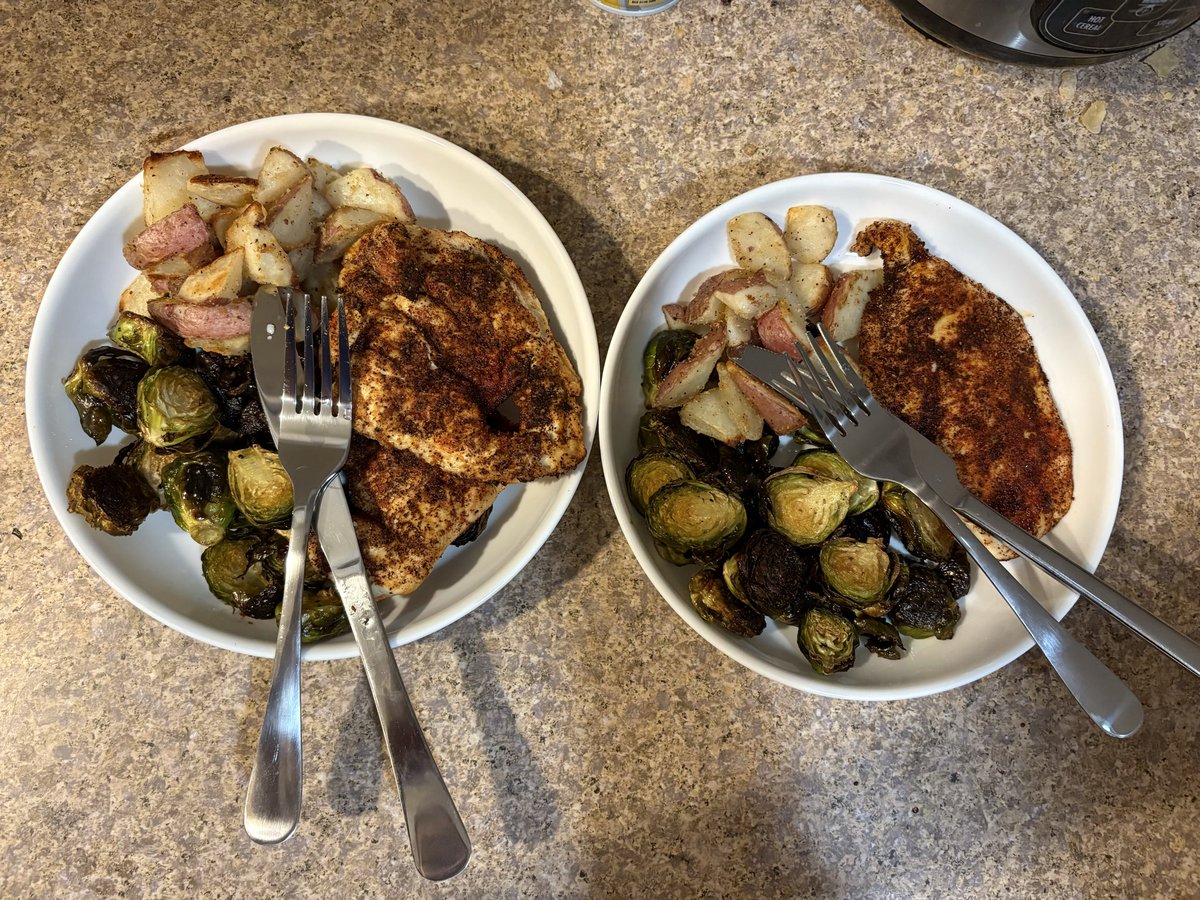 zachgtaylor's tweet photo. cooked for the lass https://t.co/zsA1ukD3Hy