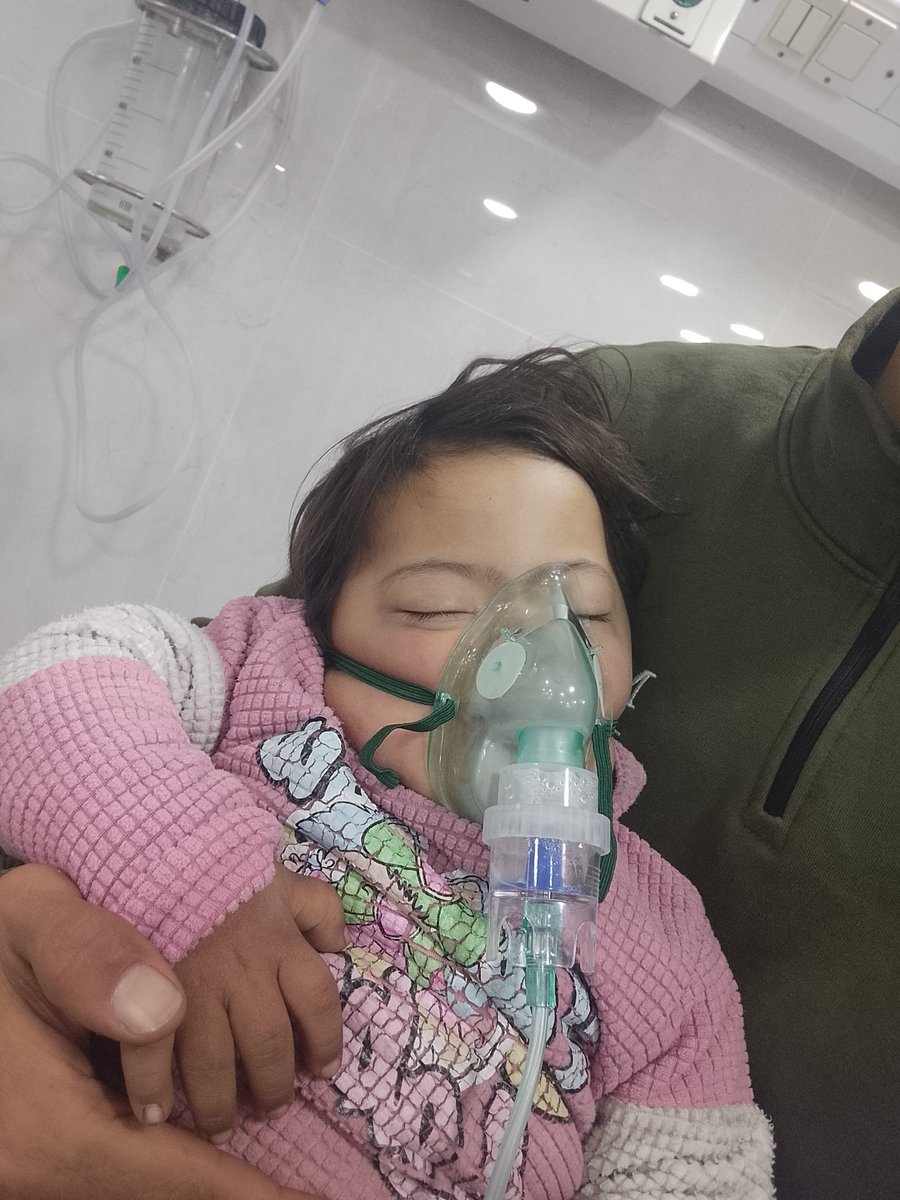 BdLyl50946's tweet photo. I am Badria’s mother. My daughter suffers from Down syndrome and a serious heart condition. She urgently needs open-heart surgery. Please stand with us and help save her life. 💔🙏
https://t.co/3YuAEEytDK https://t.co/RXA7IxVAbT