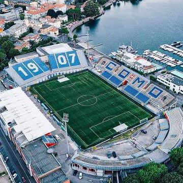 ultras_clips's tweet photo. 🚨 𝗡𝗘𝗪: Como will REVOKE MEMBERSHIP of any season-ticket holder who misses three home games without valid reason. 😤🇮🇹

The club wants to guarantee a full stadium every home game following their Champions League qualification. https://t.co/OliGfQWDEr