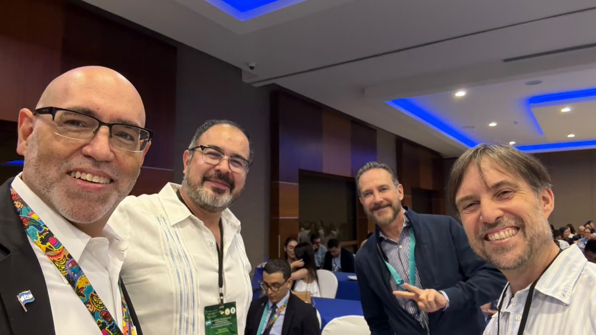 drprapul's tweet photo. Gracias a la Sociedad Hondureña de Gastroenterología y su presidente Jorge Manuel Suazo y toda su mesa, por la amable invitación a participar en su congreso. Ha sido un verdadero honor compartir conocimientos, intercambiar experiencias y contribuir a este excelente evento académico.

También agradezco la oportunidad de reencontrarme y convivir con grandes amigos y colegas, recordando que la gastroenterología no solo fortalece nuestra práctica profesional, sino también los lazos de amistad que trascienden fronteras. Enrique de Madaria Pepe B.q. Ignacio Hanna, Laura Sole, Graciela Castro

¡Muchas gracias por su hospitalidad! Espero volver a coincidir muy pronto.