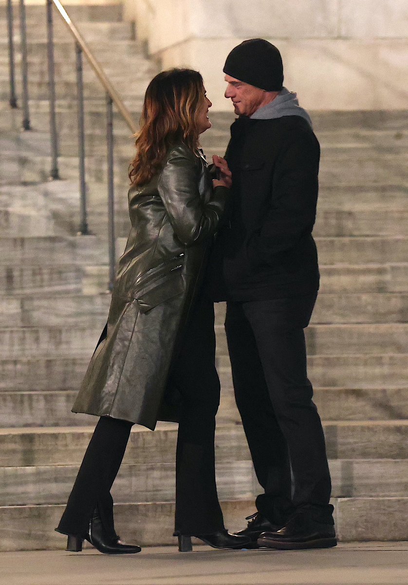 MegsK22's tweet photo. Ok, I admit, I'm deeply missing seeing these two on screen &amp; getting fun bts pics. Whatda we gotta do to get this back asap @WolfEnt?? I'm not even remotely excited for this new season - change my mind. https://t.co/hcZUhfcvif