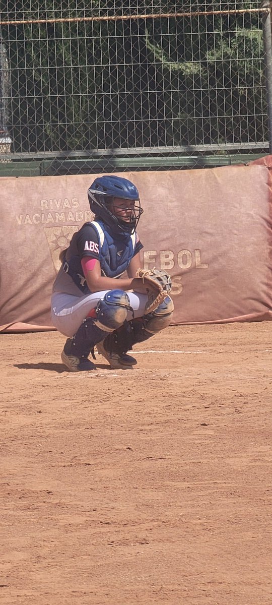 Kennedy_Coop17's tweet photo. Some action shots from πΊπΈvsπͺπΈ #softball #catcher #kb17 https://t.co/0I0Dh1ikC6