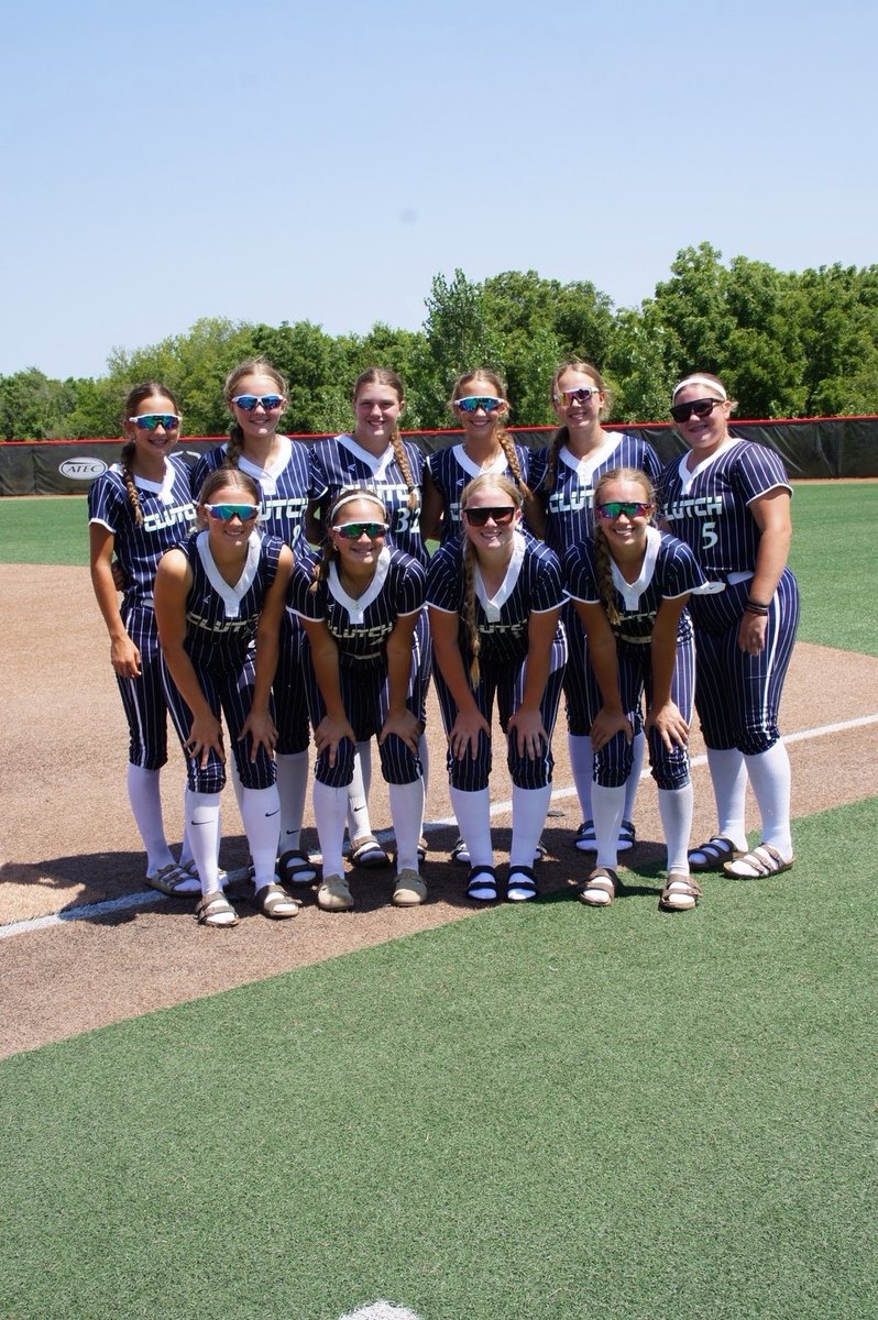 BreBushong15's tweet photo. Summer ball is officially over. It didn’t end the way we wanted but really came together in the end. Thank you Clutch for an amazing 5 years. 
Here are some of my summer stats⬇️
AVG .411 | OBP .519 | OPS 1.173 | 44 H(18 XBH) | 2 HR | 22 SB(100.00 SB%) https://t.co/yjIKRMVy5S