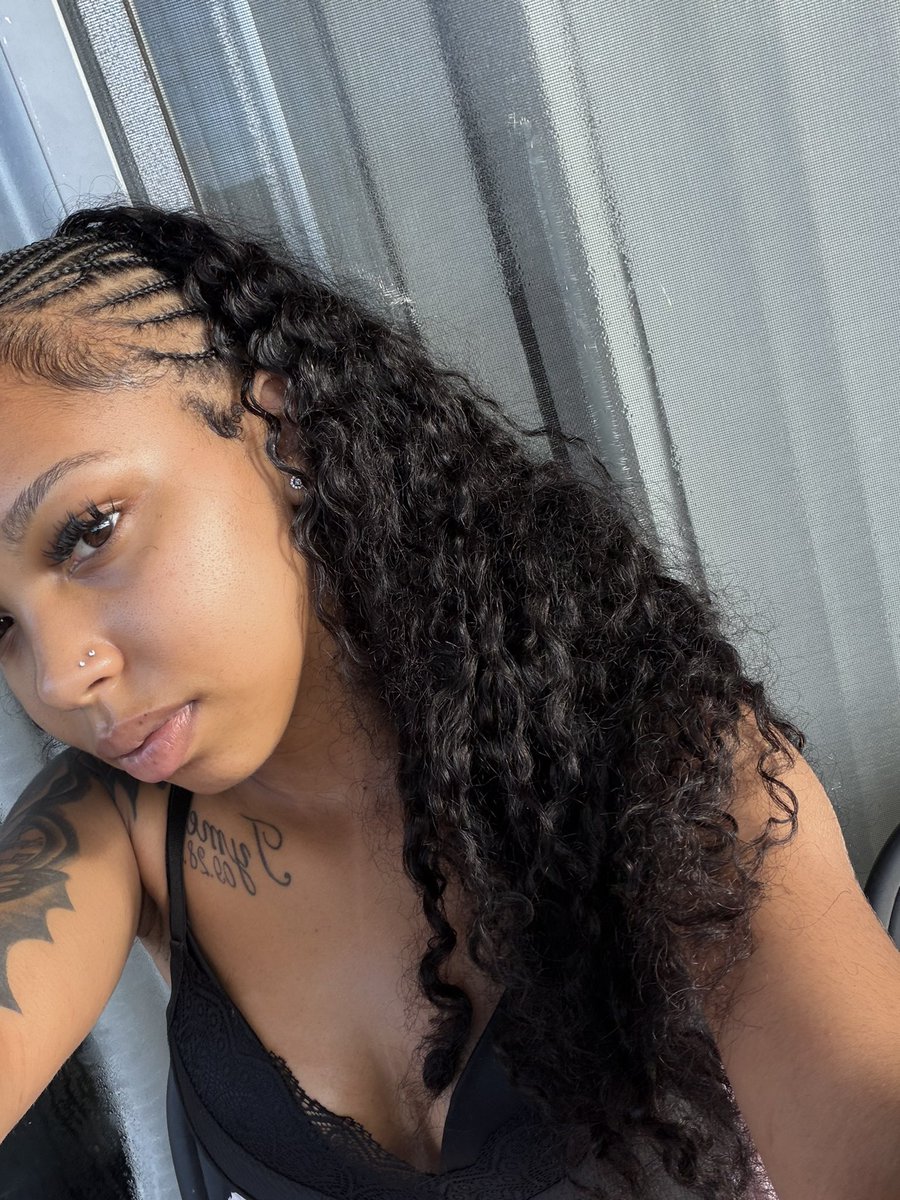 imaniimaria's tweet photo. side profile 🤪 https://t.co/v7ZDgyNJel