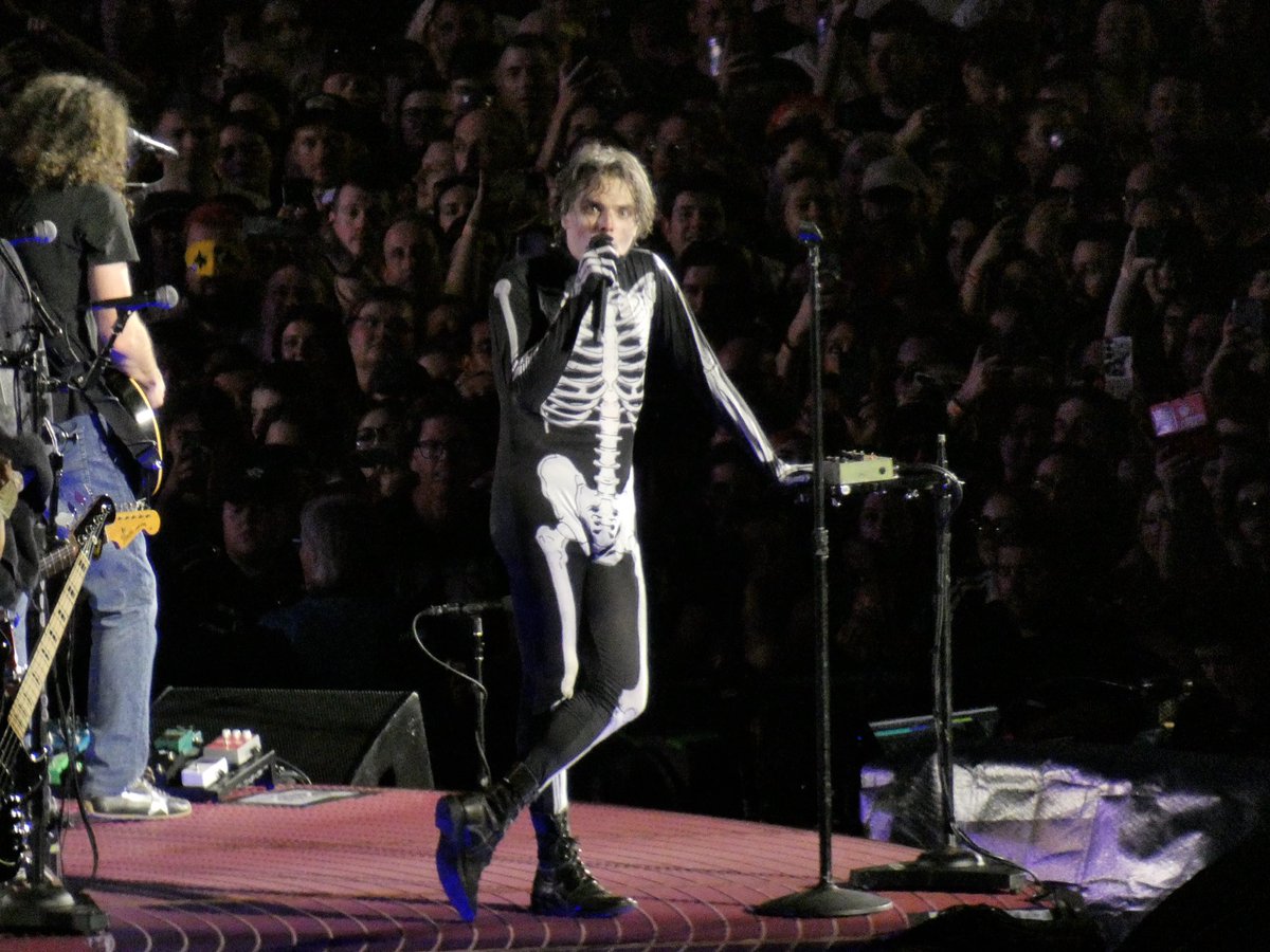 Alexa_w_99's tweet photo. How long?
Til we find our way in the dark and out of harm
You can run away with me anytime you want 

My Chemical Romance - 7/10/26 - London 
The Black Parade 2026
Wembley Night 2 https://t.co/AoMHoGuhkX