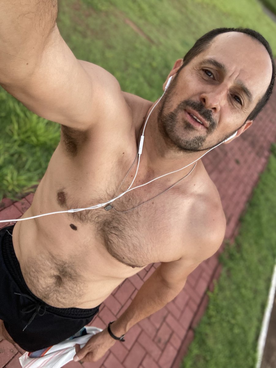 exbombeiro's tweet photo. Com barba ou sem barba 🍆💦💪🏻🚀 https://t.co/aVsrXV9dHf https://t.co/lorsCEu06h