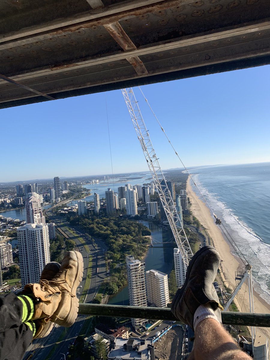 Azymsx's tweet photo. Not a bad old life 🇦🇺 https://t.co/9tcOxON3ms