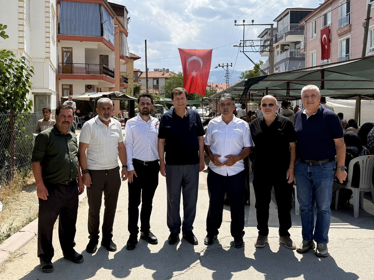 Ak_Korkuteli's tweet photo. İlçe Başkanımız Sayın Osman Nuri Kök,  ilçe teşkilatımız ve meclis üyelerimiz ile birlikte ilçemizde düzenlenen düğün, nişan ve mevlüt programlarına iştirak ettik. 

“Yeni evlenen çiftlerimize bir ömür boyu mutluluklar diliyoruz.” https://t.co/bG5zIGjh3t