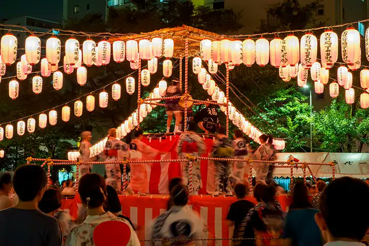 Japan_FSZ's tweet photo. 供養は、この日、この時期でなくてはいけないという事はありません。しかし人間は、決めておかないと忘れますので、お盆という日程があるわけです。またお盆は御先祖や故人が、あの世から一時的に家に帰ることを許された日とも考えられているため、墓や仏壇を飾って、盆踊りで賑やかに迎えるのです。 https://t.co/ktVwo2zjmn