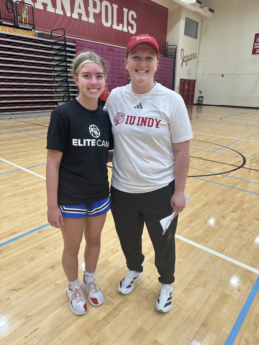 maria_w04's tweet photo. Thank you @CoachKateBruce and @iuindy_wbb for inviting me to your elite camp! I had a great time and enjoyed learning about your program.
@CHS_Womensbball @IGB_Hoops @_CoachJess @IGB2028Goodin @IGB_Hoops_News @Hustle23Hard @natjmorse @IGB_Shade https://t.co/PstPZojZXO