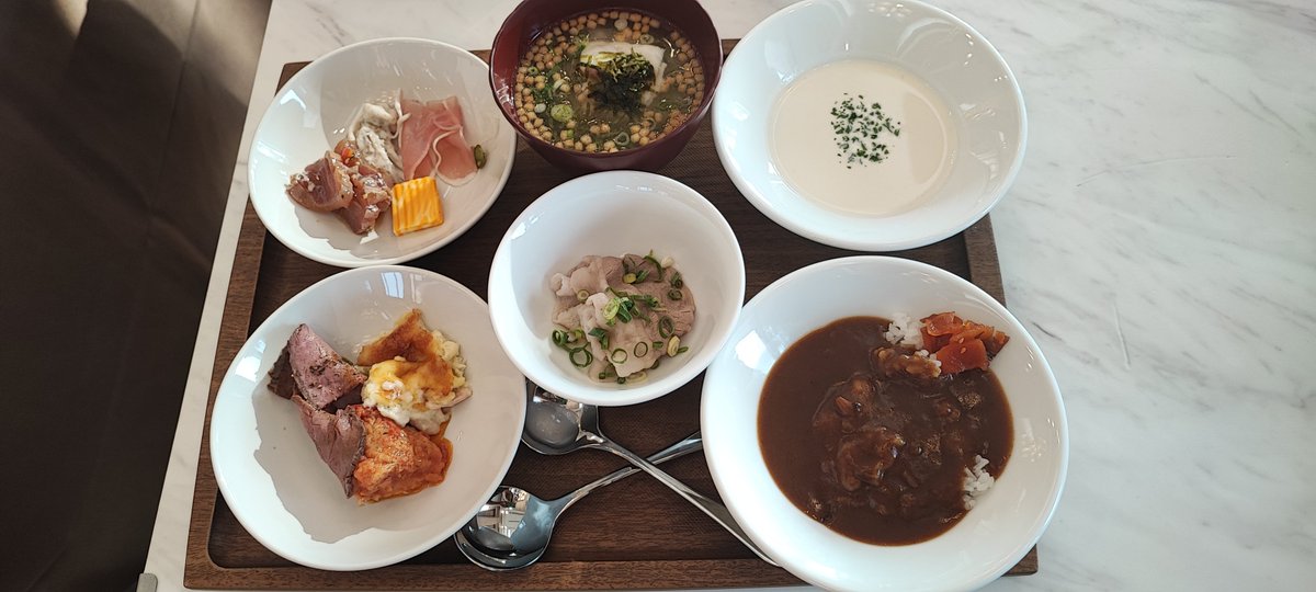 papicoworks's tweet photo. 今日の朝食
ビッフェスタイル
#朝食 #モーニング #ホテル #旅行 #九州 #鹿児島 https://t.co/1fAKL3NMNM
