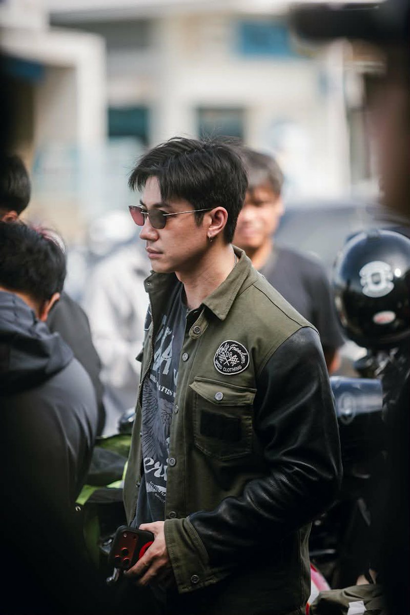 thuthulove69862's tweet photo. very handsome boy jam so cool 🔥 love you so much 😭
#JamRachata
#JamRanger https://t.co/UoXcu8XcXg