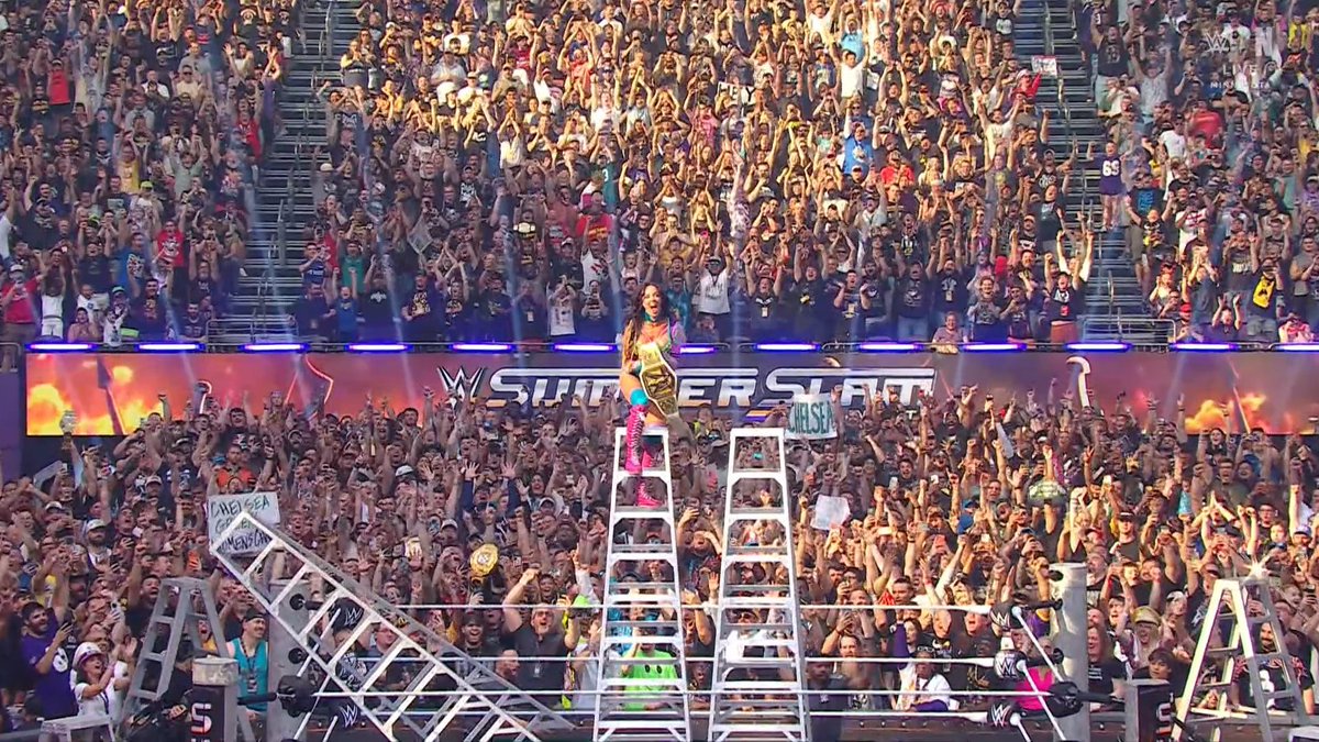 EliteClubS0B's tweet photo. 🚨 AND NEWWWWWW 🚨

CHELSEA GREEN IS THE NEW INTERIM WWE WOMEN'S CHAMPION 🤯🔥

#SummerSlam https://t.co/S73iC33Bmj