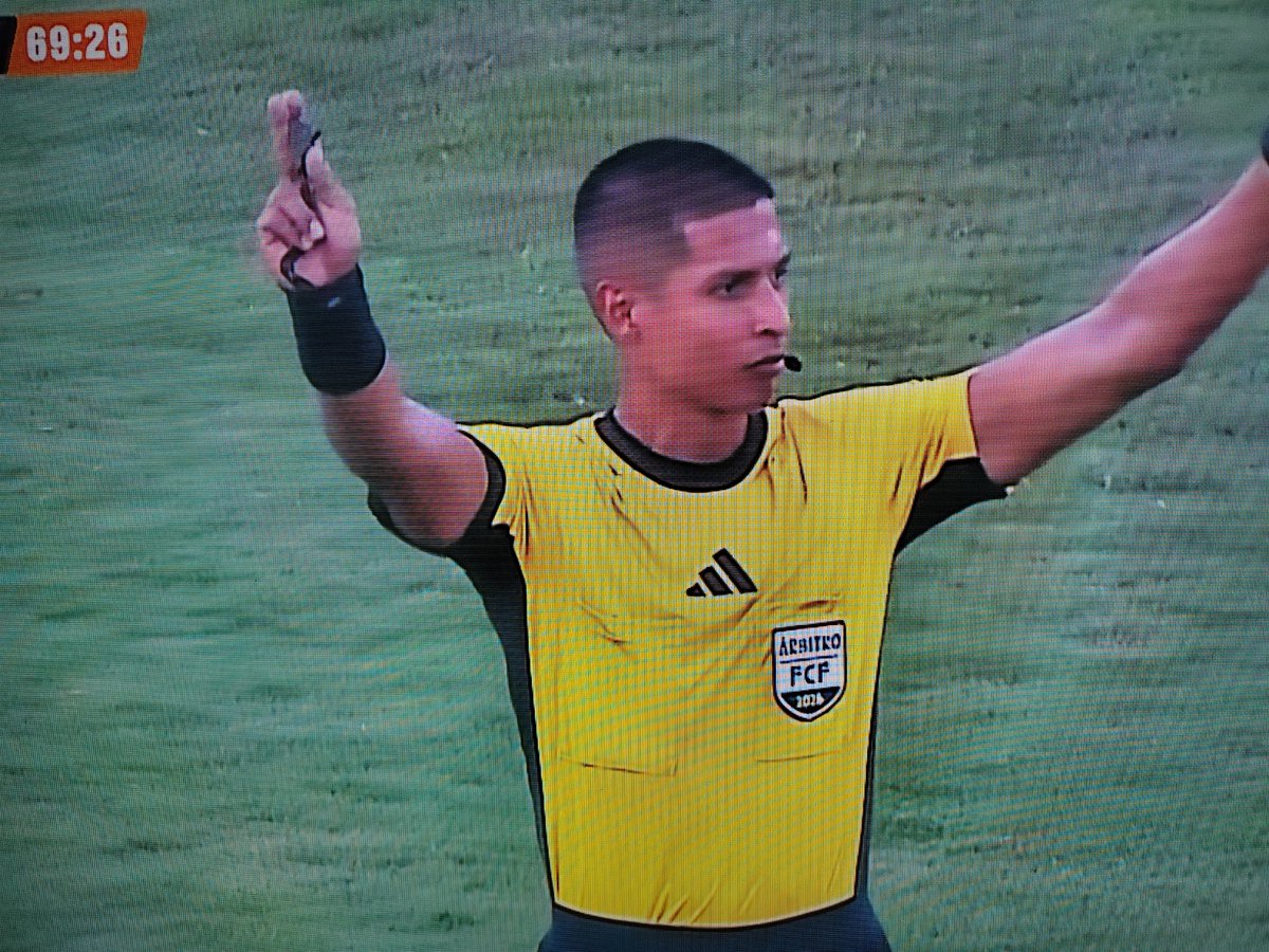luisovelas's tweet photo. Pobre fútbol colombiano https://t.co/tK68hikIbl