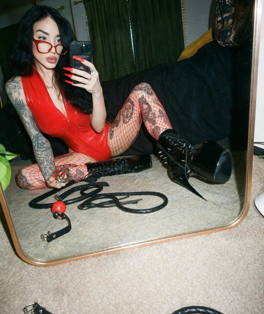 mistressgigix's tweet photo. you’re gonna beg for it https://t.co/YzzGxXYeU8
