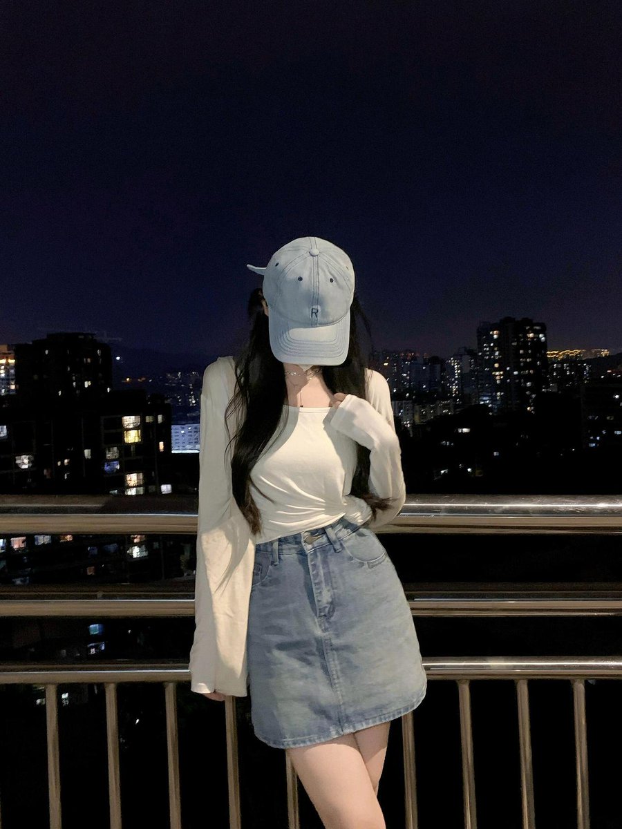 SophiaWhyeqdsd's tweet photo. 比起等一个完美的时机，先迈开脚的人，反而最快遇到属于自己的光。 https://t.co/4RA7TBGN6A