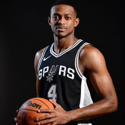 Tagaligtas88's tweet photo. @EB21122 @Dsportstalk2 @KirkSeriousFace @DLLS_Mavs https://t.co/Vuy3DVAO7D