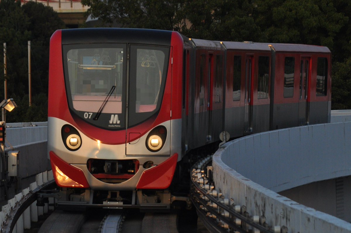 V8engine_22619f's tweet photo. 2026/8/2
Osaka Metro 200系
201-02f
201-10f
201-07f
201-20f
ニュートラム×夕日 https://t.co/nfeJOOAFfh