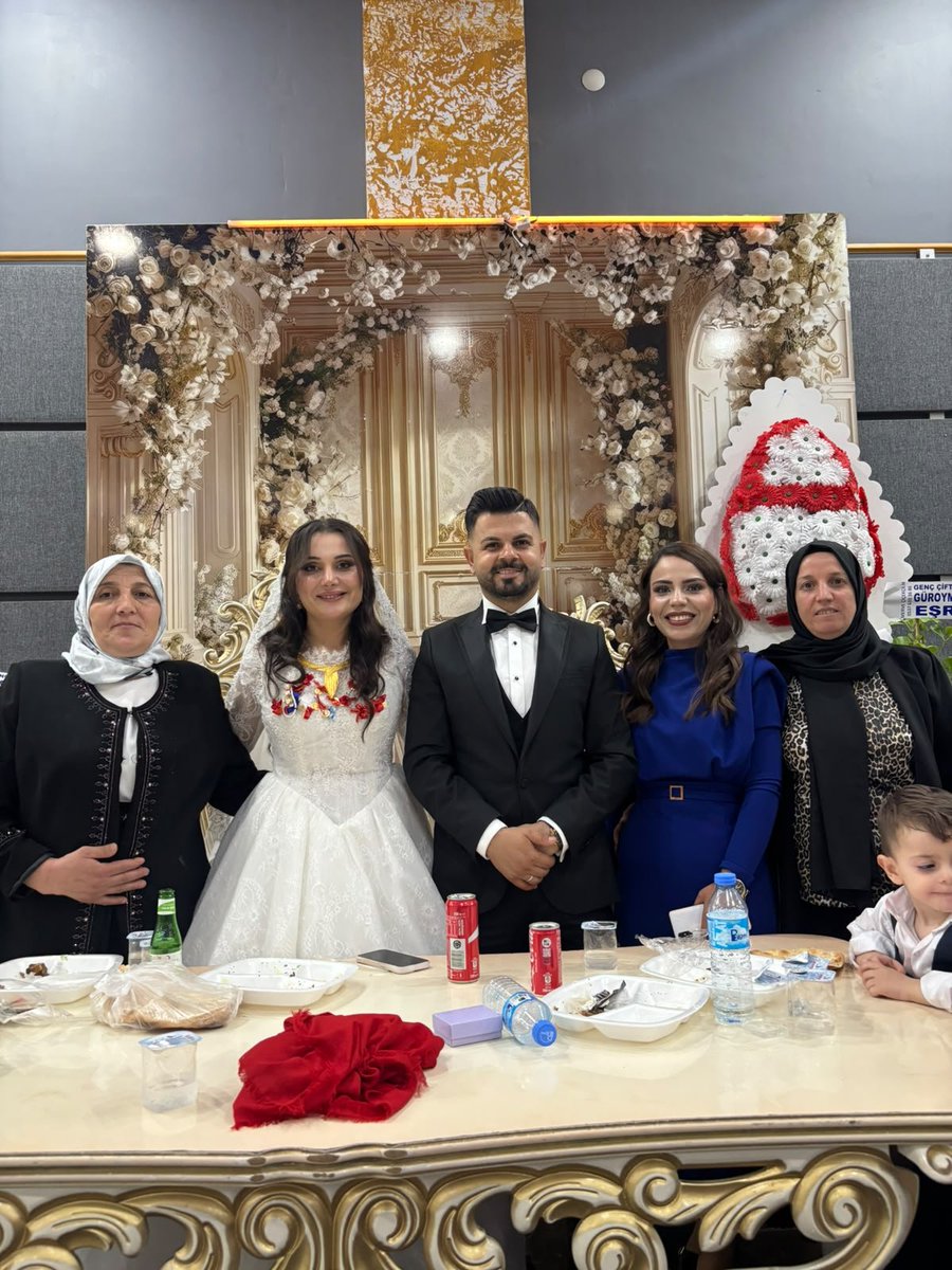 GuroymakAkkadin's tweet photo. Geçtiğimiz dönem İlçe Gençlik Kolları Başkanımız Ramazan Demir'in düğün merasimine, İlçe Kadın Kolları Başkanımız Merve Kerimoğlu ve yönetim kurulu üyelerimizle birlikte katılım sağladık.
Kıymetli kardeşimizin bu anlamlı ve mutlu gününe ortak olmaktan büyük memnuniyet duyduk. https://t.co/CifqsPUOGu