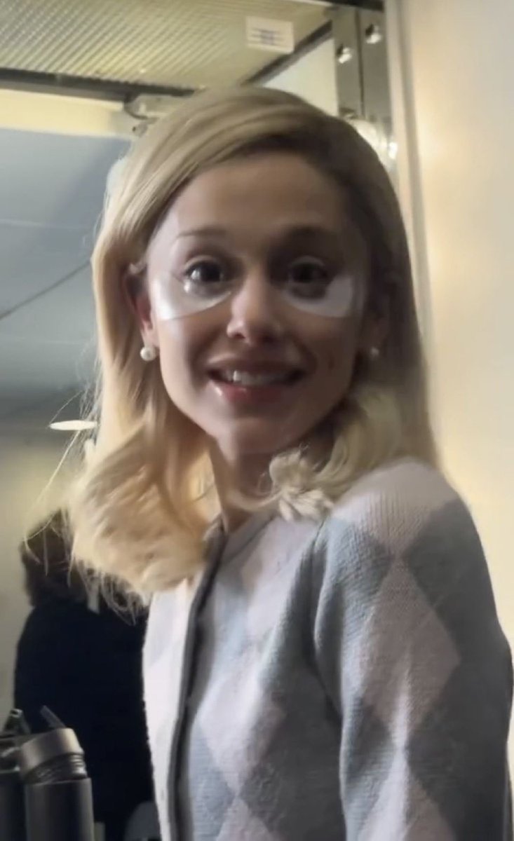 tiightchest's tweet photo. tl cleanse ! look at her ! i love her https://t.co/TVy1DXE7uK