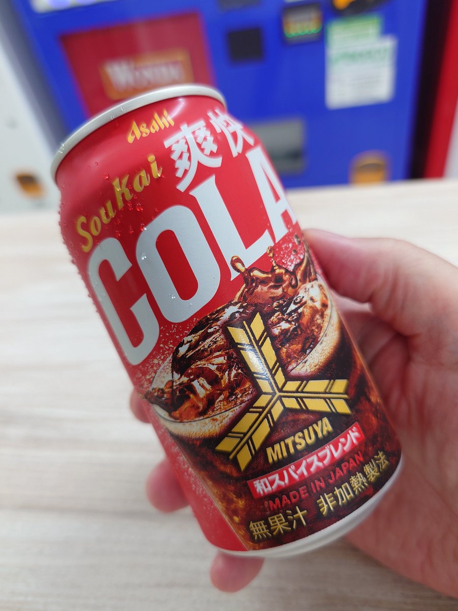 biwamaru_y's tweet photo. 改めてアサヒ飲料の
爽快COLA

当時は薄いと評価したがそれはそう。
greenと比較すると甘い分パンチはある。
糖分が欲しいときはこっち。 https://t.co/DkaUDmVlnu