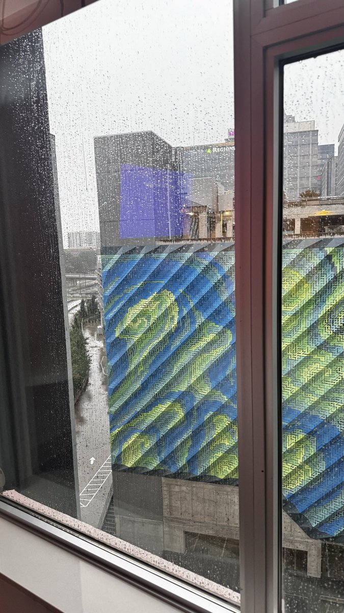 LivFastDieHard's tweet photo. first thoughts of charlotte

view from hotel 0/10 😭 https://t.co/ZzEqHlVjmw