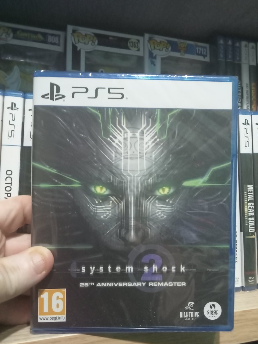 HyogaCtRetroYT's tweet photo. Llevaba tiempo detrás de el y ya lo tengo para completar los dos en ps5 , segundo fichaje de agosto #systemshock2 @PlayStation comeme la p.....y buenas noches https://t.co/tKC246P5Cy
