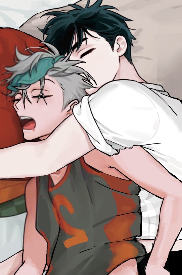 hawk_till's tweet photo. an attempt has been made to edit them together https://t.co/njQEZS96Mj