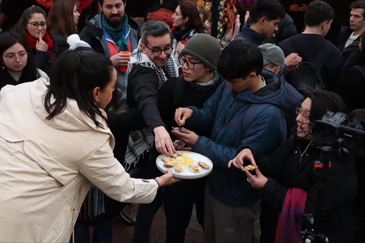 abernales's tweet photo. Estuvo tremendo el Festival Gastronómico de Invierno en Puerto Varas. Lleno de buena comida, expositores, música y un ambiente que convocó a todos. Aplausos para cada persona e instituciones que estuvieron en la organización de esta gran actividad. https://t.co/GACa8oR8zp