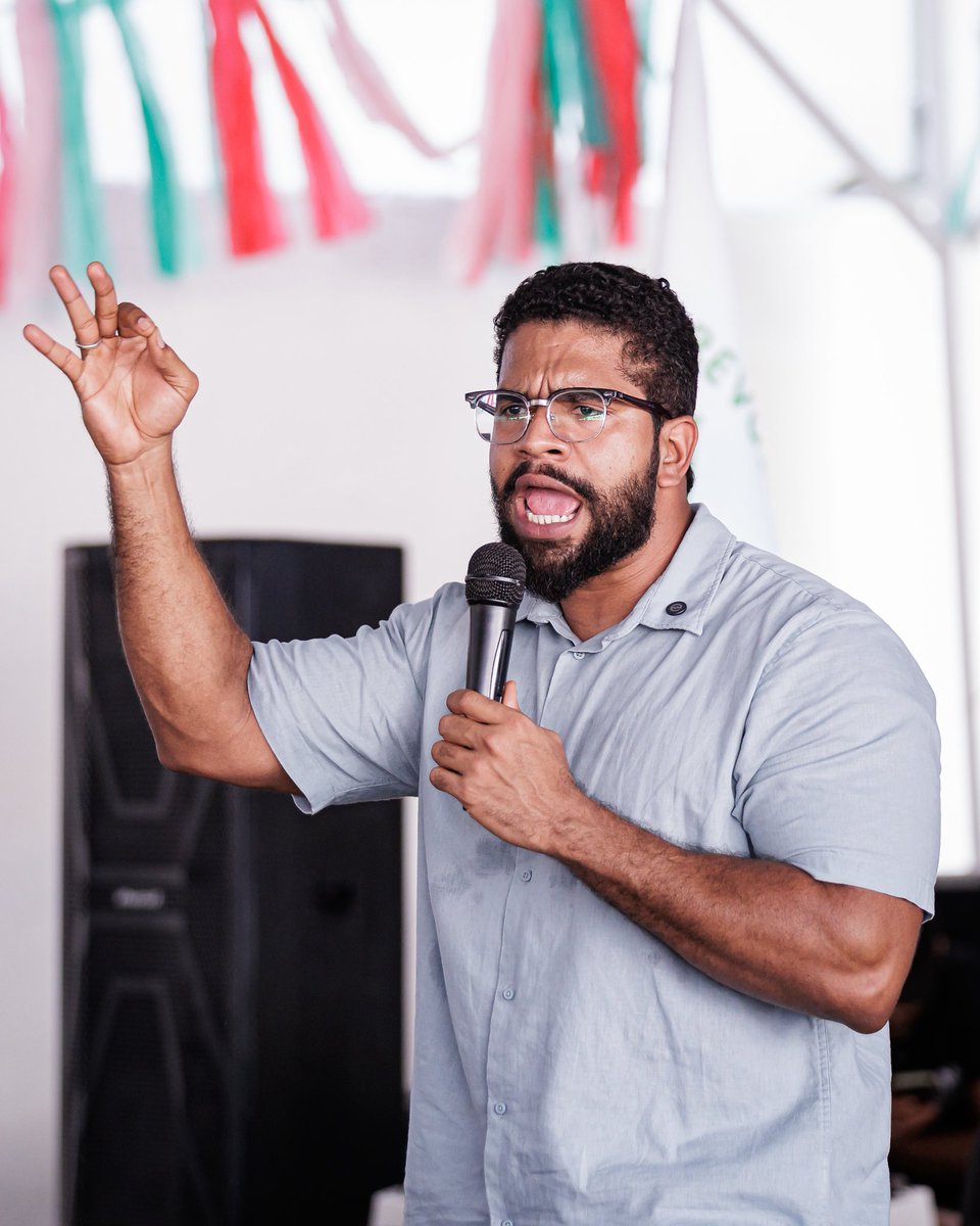 jonesmanoel_PE's tweet photo. Um dia histórico para a nossa caminhada!

Na Convenção da Federação PSOL-Rede, oficializamos nossa candidatura a deputado federal por Pernambuco, ao lado de quem acredita que é possível construir um projeto comprometido com o povo trabalhador e com a transformação do nosso estado https://t.co/RdzVKBbdXK