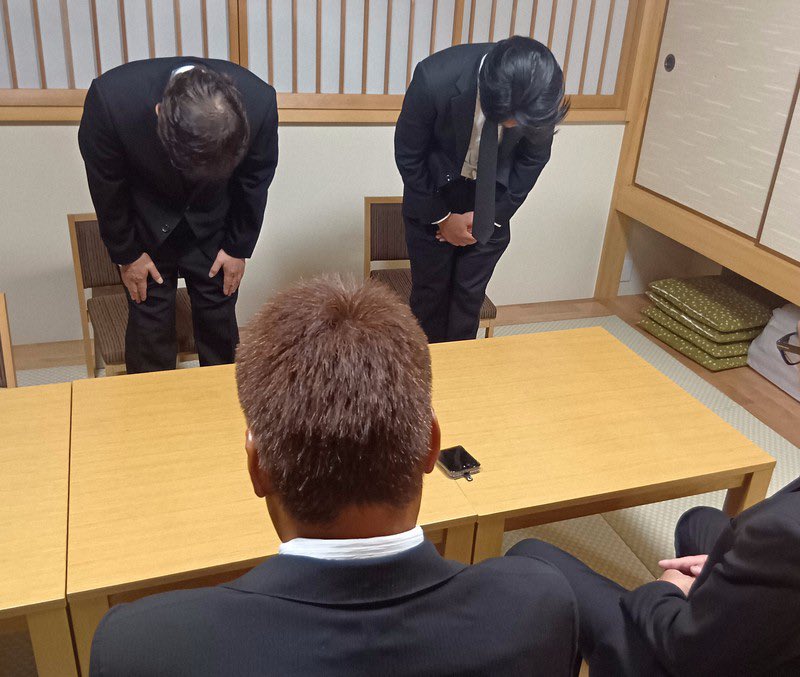 UtamaroIchikawa's tweet photo. #令和８年熊本地震
#イオンモール熊本
#イオン爆発
#謝罪
今回は、別にイオンや売上金を金庫に戻すよう指示した店など全く責任はないと思う。日本って謝罪大国だと思う。今回は、やりすぎた神様の悪戯だと思う。イオンや各テナントには全く責任はないので謝罪する必要はなかったらんじゃなかなかな？ https://t.co/4bMyrLU3zA