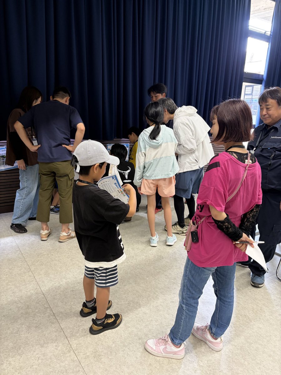 tsuchihoruland's tweet photo. 岩井建設つちほるランドにご来場いただきありがとうございました♪
岩井建設様の魅力、社員さんの魅力、建築土木の魅力、ショベルカーの魅力などなどたくさん感じていただけたかと思います⭐︎
今後もいろいろな機会にスペシャルな体験を提供していきます！お楽しみに⤴︎ https://t.co/lSP0cfSwpK