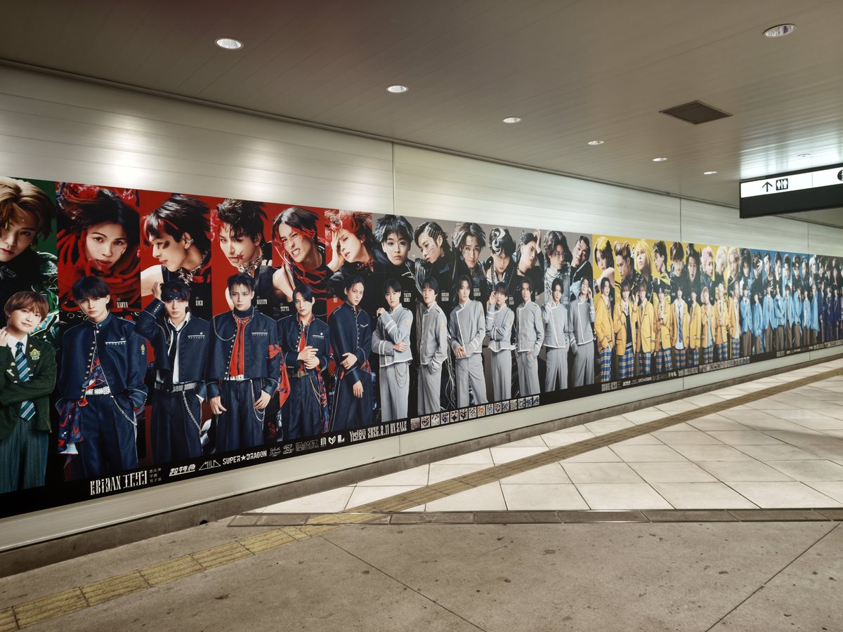 adbrex_'s tweet photo. EBiDAN（エビダン）15周年のジャック広告。
渋谷駅構内、B7出口付近。
#EBiDAN
#Yes_EBiDAN15th https://t.co/QfRvu1dT5W