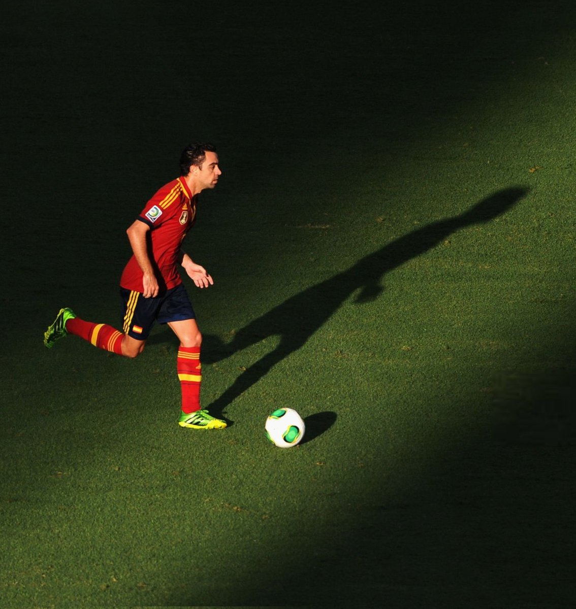 sozirv's tweet photo. It was a pleasure watching Xavi play football every week https://t.co/w7ybvP9Mlh