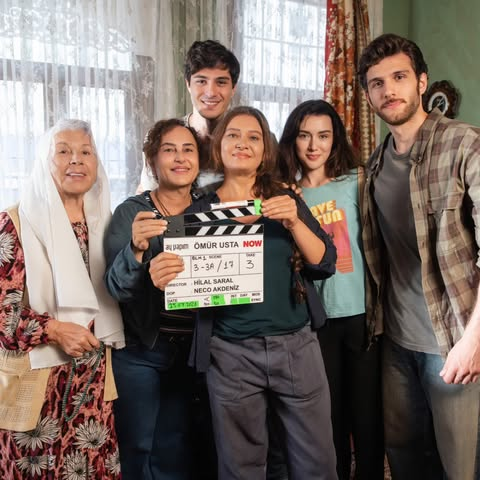 LatNove's tweet photo. 🇹🇷 La productora @ayyapim prepara una adaptación de la telenovela brasileña #FinaEstampa (@tvglobo, 2011-12)
#ÖmürUsta ('Mestre Ömür') estrenará en Septiembre por @nowtvturkiye
📲 @Entretetizei_ https://t.co/c2XjdKhnTu