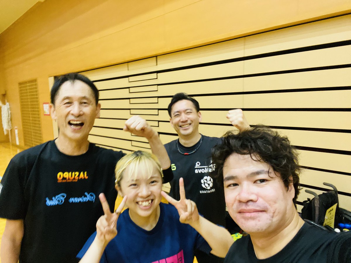 visnova0301's tweet photo. 第18回ヴィスノヴァ強化練習会🏓
マナフィー新ヘッドコーチ就任後、初の強化練習会！
全日本パラを目前に、各自の課題練習に加え、理論的に「頭を使う」練習も取り入れ、充実した練習会になりました🔥
サポートいただいているワッサムさん、鈴ひろさんにて就任祝い🎉
全日本パラに向けて頑張ります！ https://t.co/HiD4UOBgZS