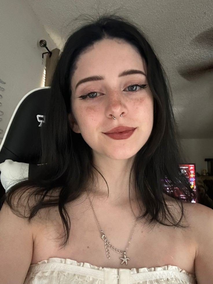 inkosiraider's tweet photo. Her current hair is really cute but the all black dye will always be the goat https://t.co/oLF0EJvVIG