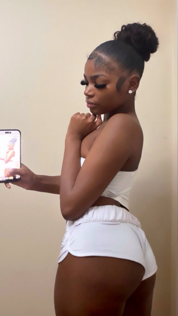 feeningforliyah's tweet photo. https://t.co/FOcN0Cz8pc