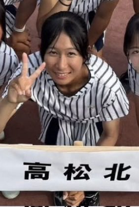 8j4sgt's tweet photo. 山本栞渚　17歳💕
現役S◯Kのかんなちゃん💕変態お姉ちゃんのせいで学校もインスタも顔も特定されて晒されてるの可哀想💕お姉ちゃんのせいで栞渚もオナペデビューしようね💕わかること全部晒すから💕
#オナペ https://t.co/E1fPzoUJZG