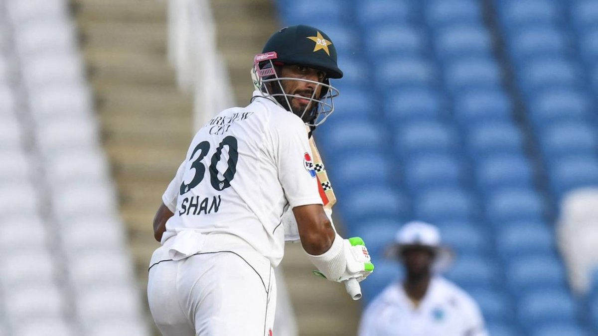 cricdotcric's tweet photo. 🌴 vs 🇵🇰 — Port of Spain, and Pakistan are down a batter before a ball's even bowled.

Shan Masood: fractured finger, ruled out of this series decider. Babar Azam's captaincy reboot now has to erase a 1-0 deficit without its best batter — days after Justin Greaves turned Tarouba into a horror show, 5/27 including five straight wicket-maidens, a first in Test history.

One more West Indies win ends a series victory drought over Pakistan that's stood since 2000.

Queen's Park Oval, Trinidad. 10 AM local, 8:30 PM IST. Decider, minus Pakistan's best. 🔥