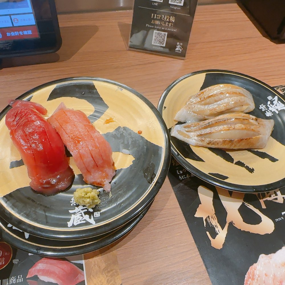 Y70150455's tweet photo. くら寿司の高級ライン 無添蔵の北海道フェアで無双したらお会計が回転寿司じゃなかったww
にしん美味しかった♡
ハンバーグ寿司なかったw https://t.co/N4BBNkPaTH