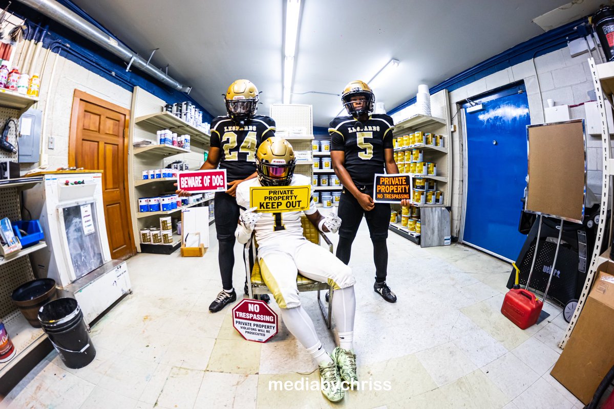 calvin_lacewell's tweet photo. Last ride🐆 #lakewoodfootball @lhsleopardsfb https://t.co/IQ45TCJc4m