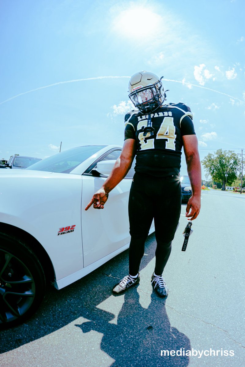calvin_lacewell's tweet photo. Last ride🐆 #lakewoodfootball @lhsleopardsfb https://t.co/IQ45TCJc4m