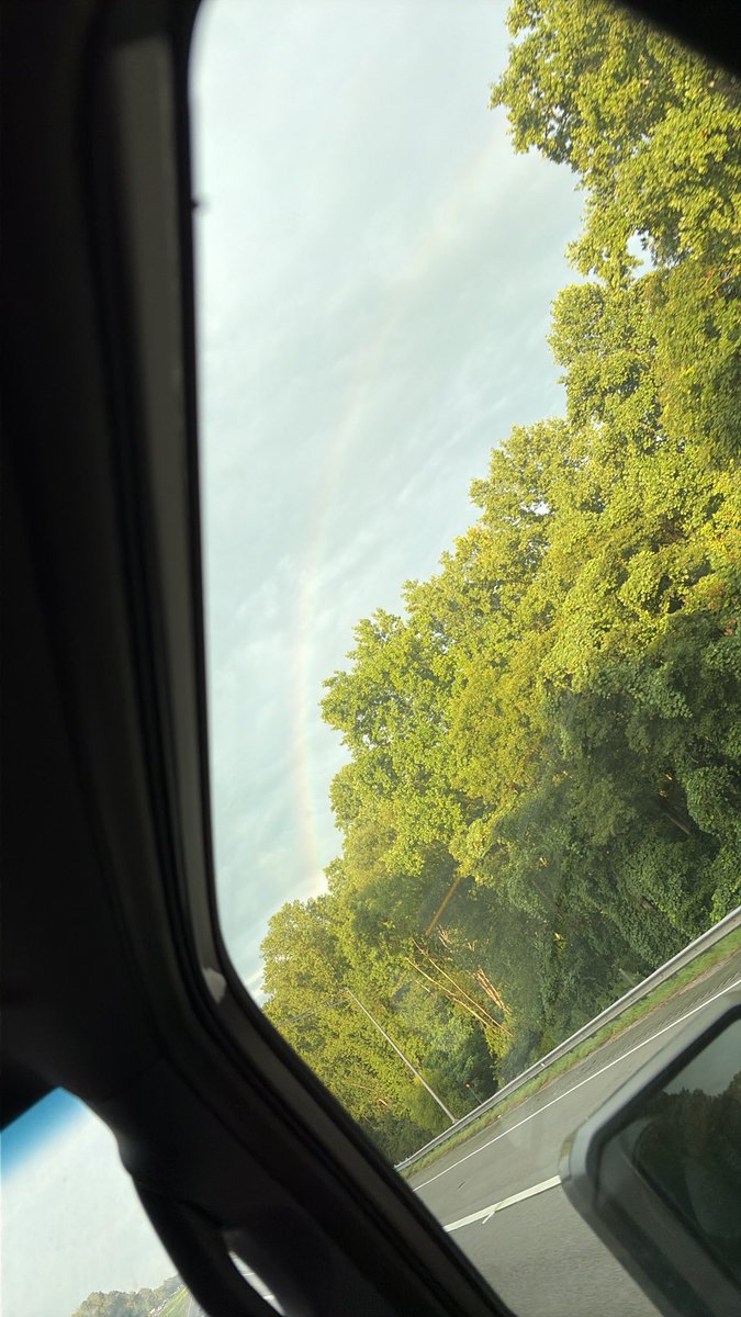 Bob_thestorm01's tweet photo. Saw a rainbow today. Things are looking good for your man Bob. #notgay https://t.co/3Uf8RQeZNd