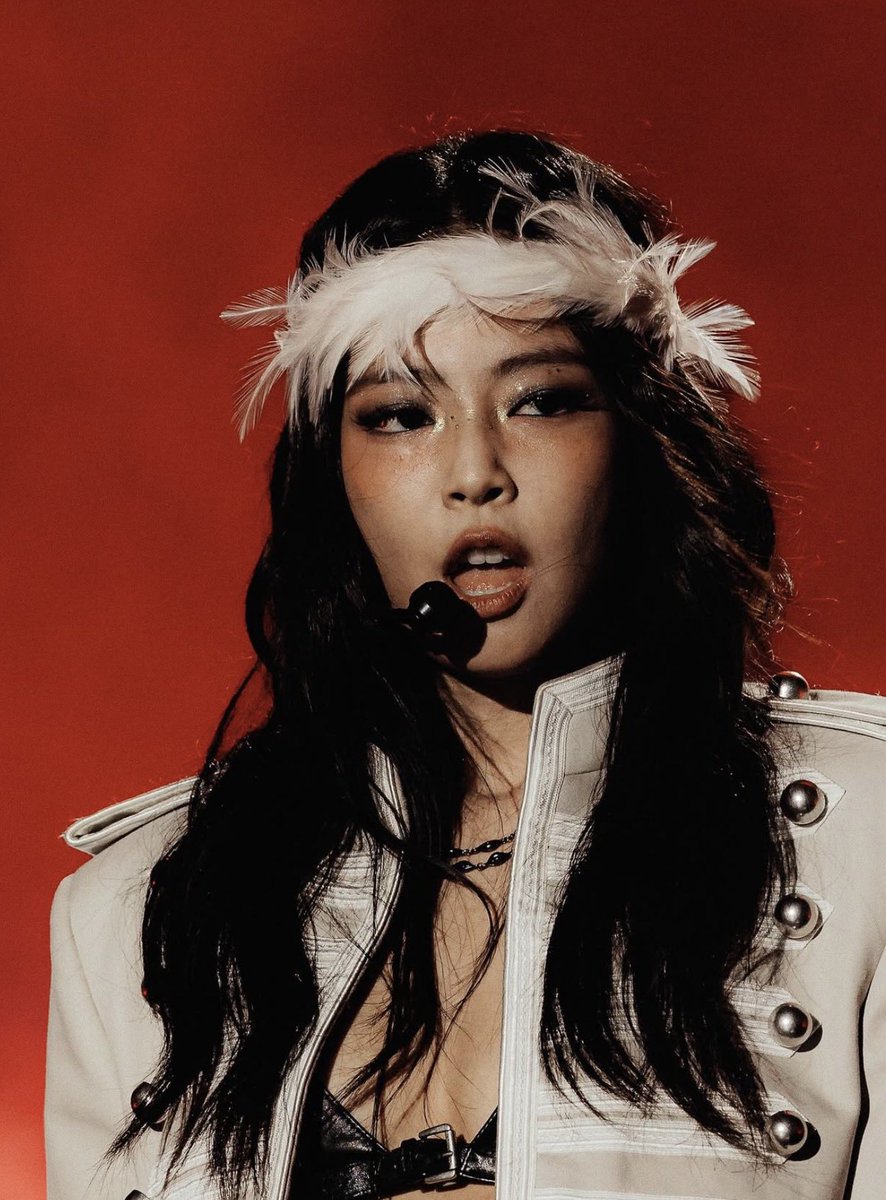 jennierubyfr's tweet photo. Christian Sarkine (photographe) IG UPDATE avec #JENNIE 📸 (1) https://t.co/0mY4gVsKiS