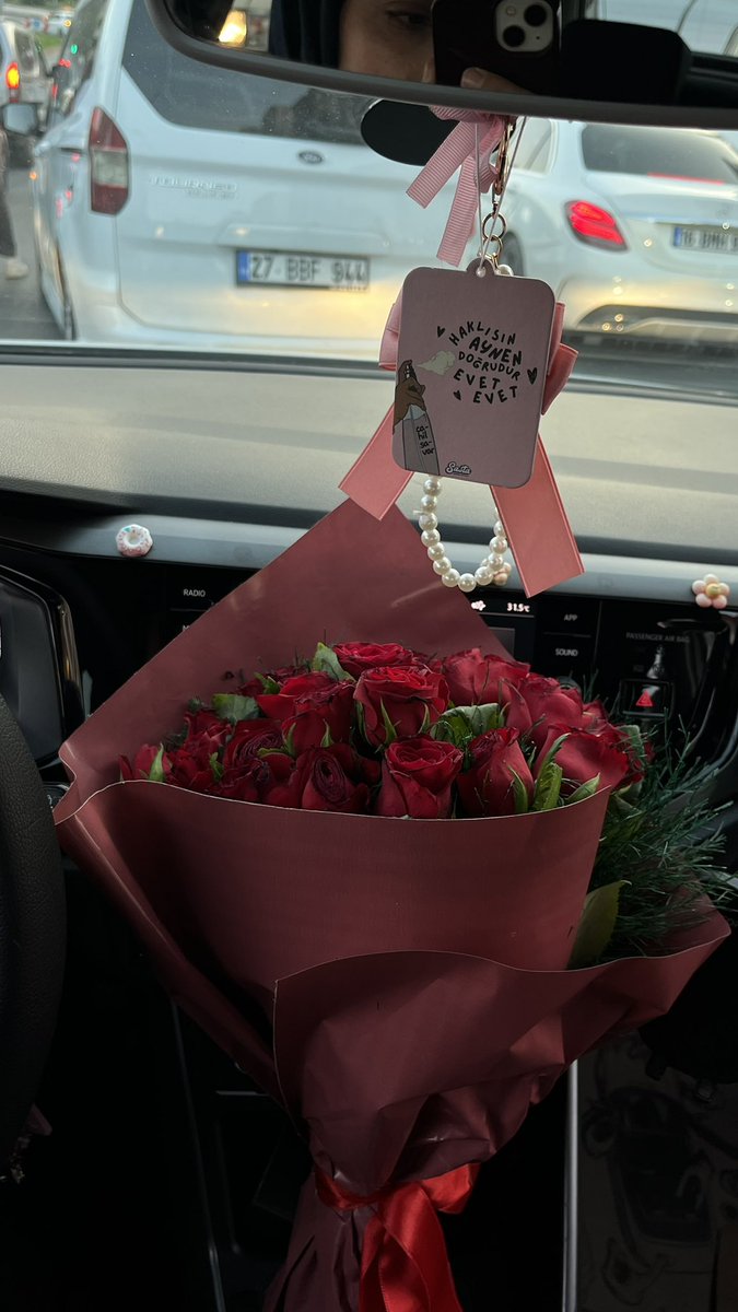 Sehriben's tweet photo. 🎈 https://t.co/4AEst1KgsT