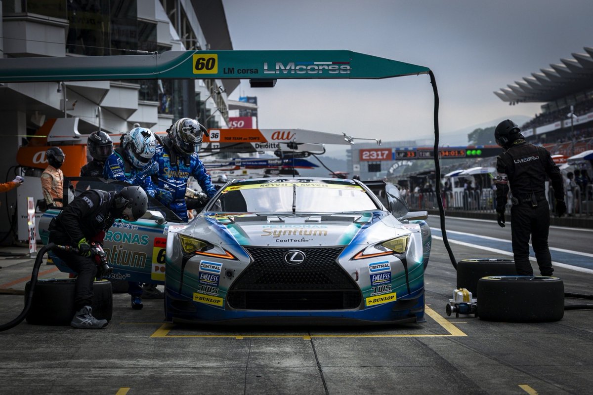 shun_1100's tweet photo. #SUPERGT Rd.4 富士 決勝🗻
11位でした。
思ったような結果にはなりませんでしたがポジティブなことも多いレースでした。
次の鈴鹿は昨年のリベンジが出来るように吉本選手、チーム、ダンロップさんとともに頑張ります!
大きい事故もありましたが無事と聞けて良かったです。
#LMcorsa
#LC500
#DUNLOP https://t.co/KNJ7wZTNwu