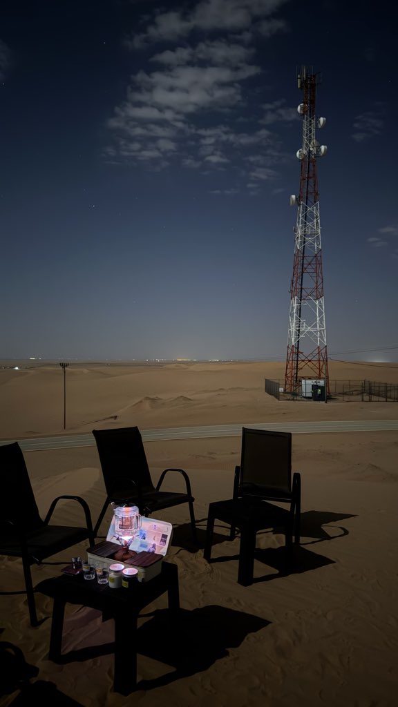 0ivml's tweet photo. قِيمة الإنسان فيما يُحسن اختيارُه

وعلى قول متعب بن مرزوق:
 حاول انك بالحياة تصير واضح و انتقائي
 بالكلام وبالقصيد وبالدروب .. وبالرفاقه https://t.co/xn3wVIgC0s