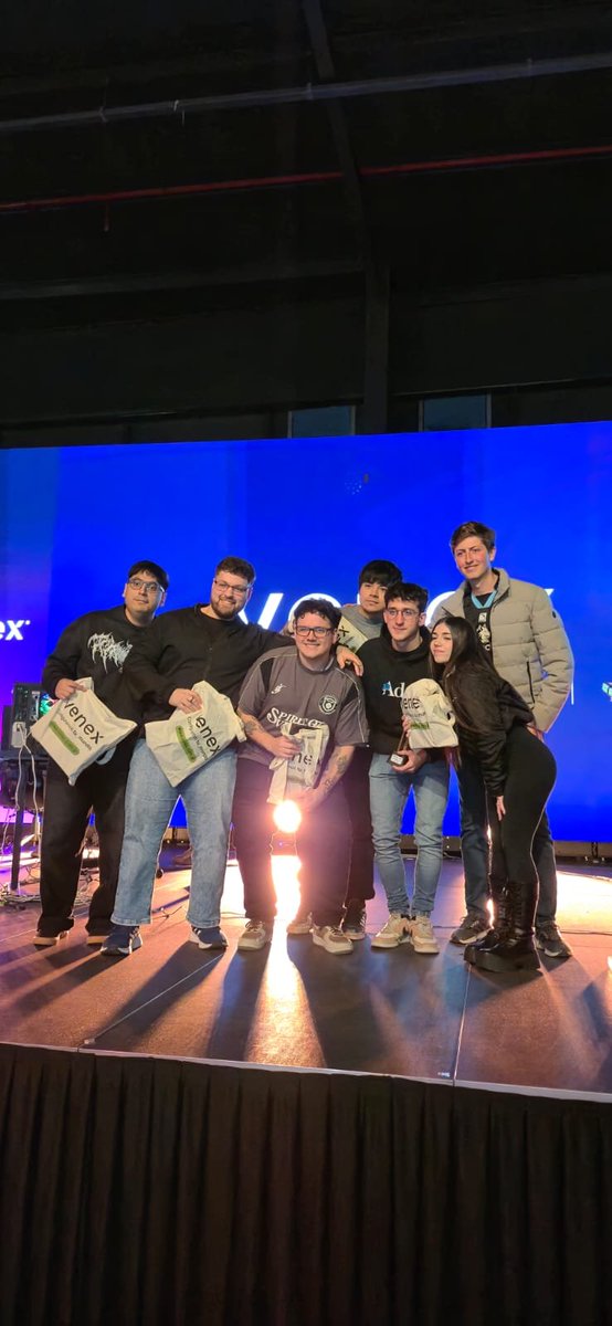 xAgusDiaz's tweet photo. @tnk_esport @DoctaEClub @Zeyccelol @kurckoo @1Fateware @lulycaricari22 https://t.co/Cdg1JTEtzm